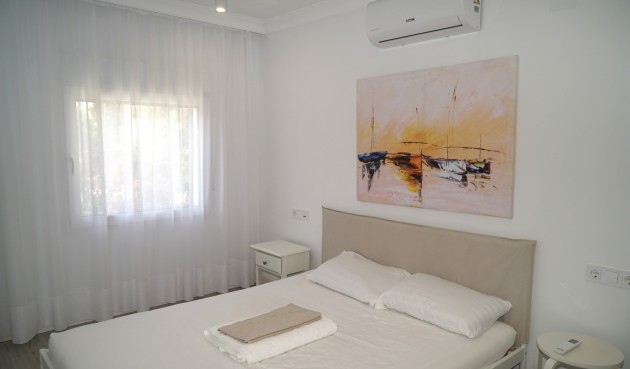 Brukt - Town House -
Orihuela Costa - Costa Blanca