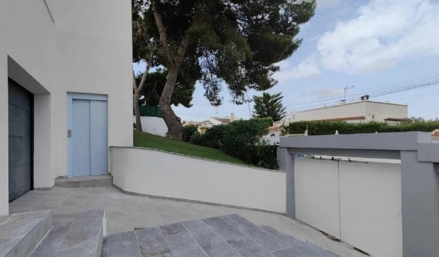 Brukt - Town House -
Torrevieja - Costa Blanca