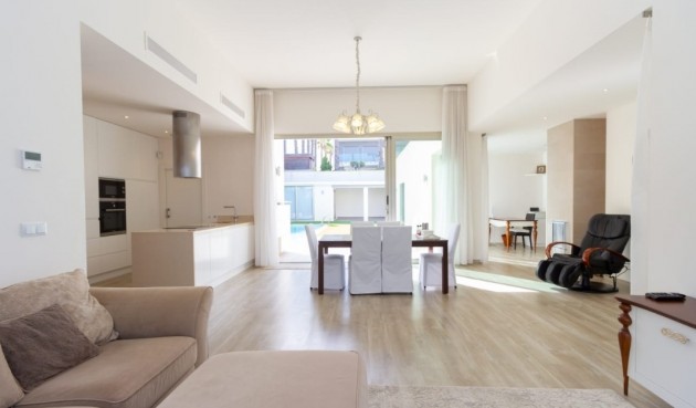 Brukt - Town House -
Benijofar - Costa Blanca