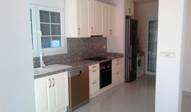 Återförsäljning - Town House -
Cabo Roig - Costa Blanca