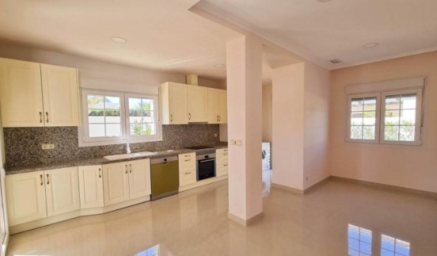 Återförsäljning - Town House -
Cabo Roig - Costa Blanca