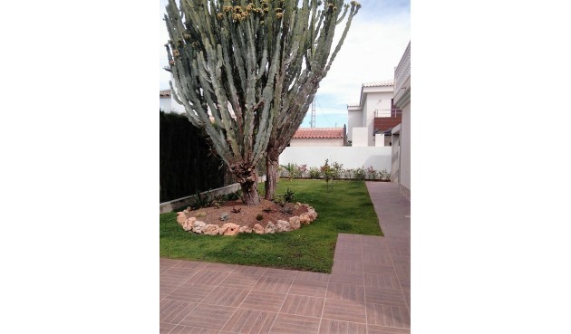 Återförsäljning - Town House -
Cabo Roig - Costa Blanca