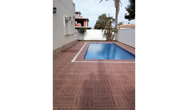 Återförsäljning - Town House -
Cabo Roig - Costa Blanca