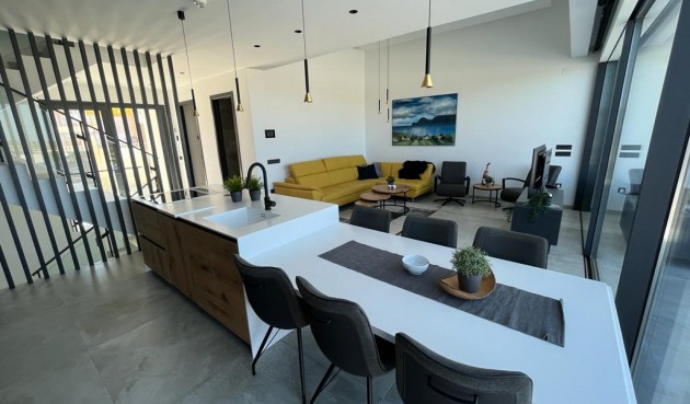 Återförsäljning - Villa -
Rojales - Inland