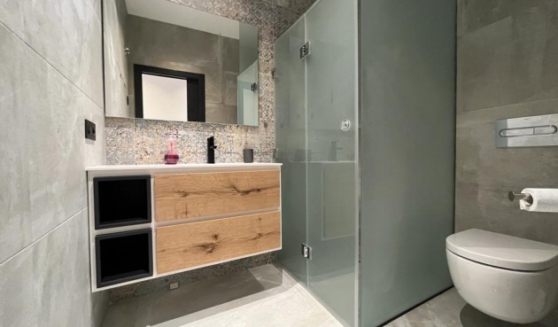 Återförsäljning - Villa -
Rojales - Inland