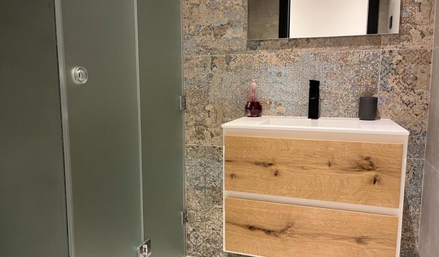 Återförsäljning - Villa -
Rojales - Inland