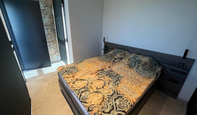 Återförsäljning - Villa -
Rojales - Inland