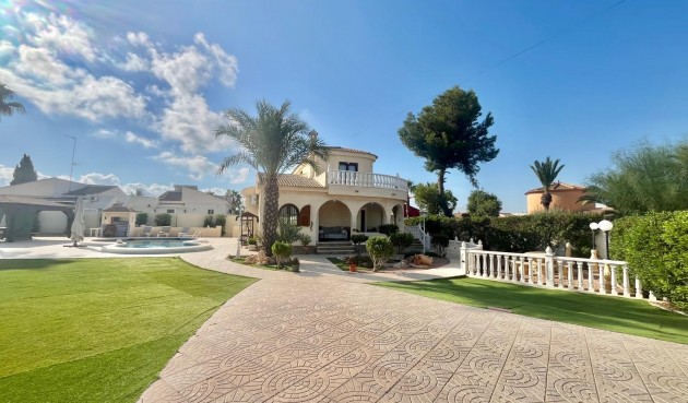 Reventa - Villa -
Torrevieja - San Luis