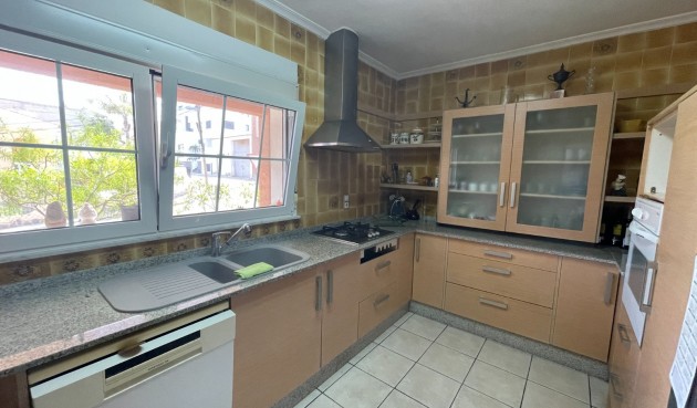 Resale - Villa -
Benijofar - Costa Blanca