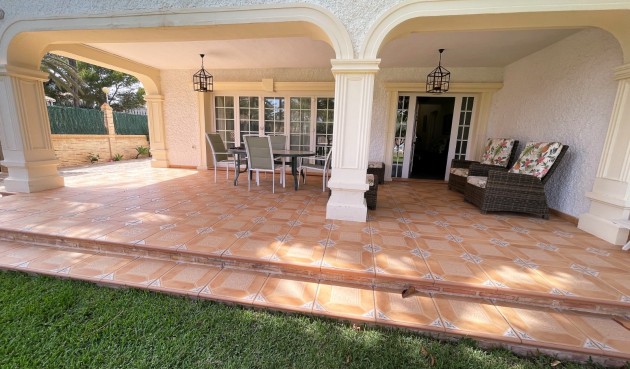 Resale - Villa -
Orihuela Costa - Costa Blanca