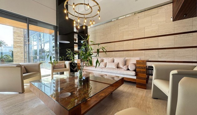 Resale - Villa -
Orihuela Costa - Altos De Campoamor