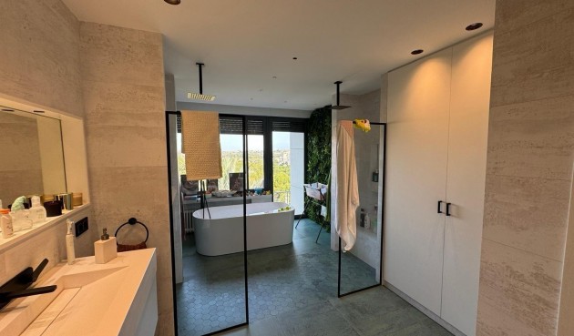 Resale - Villa -
Orihuela Costa - Altos De Campoamor