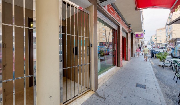 Resale - Apartment -
Torrevieja - Estacion De Autobuses