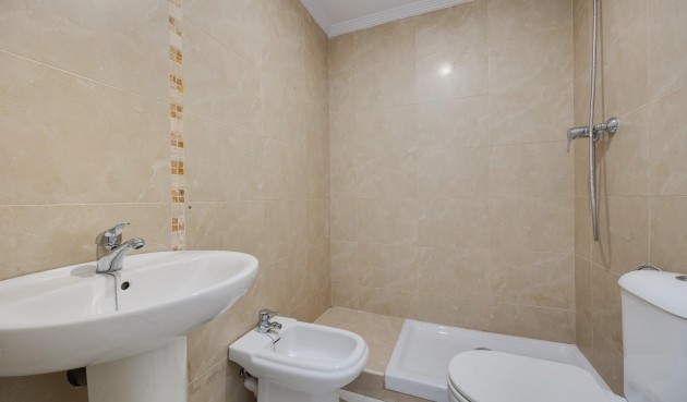 Resale - Apartment -
Torrevieja - Estacion De Autobuses