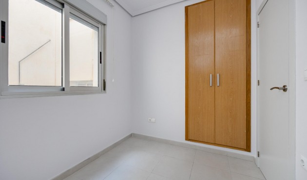 Resale - Apartment -
Torrevieja - Estacion De Autobuses