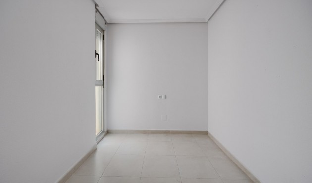 Resale - Apartment -
Torrevieja - Estacion De Autobuses