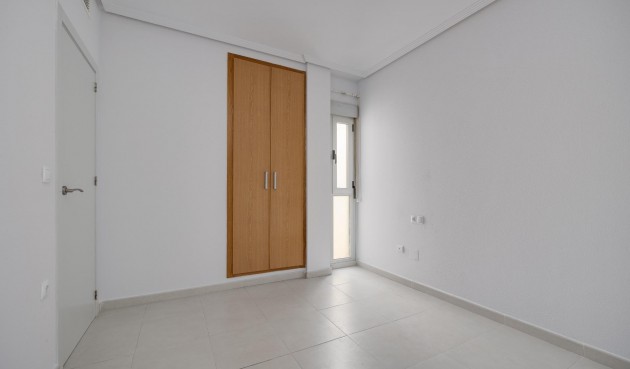 Resale - Apartment -
Torrevieja - Estacion De Autobuses