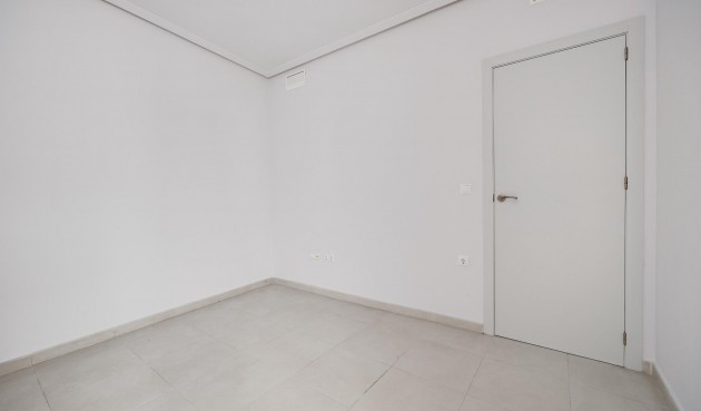 Resale - Apartment -
Torrevieja - Estacion De Autobuses