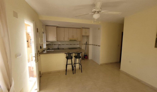 Resale - Bungalow -
San Miguel de Salinas - Inland