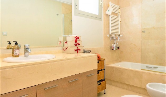 Resale - Villa -
Las Colinas Golf - Inland