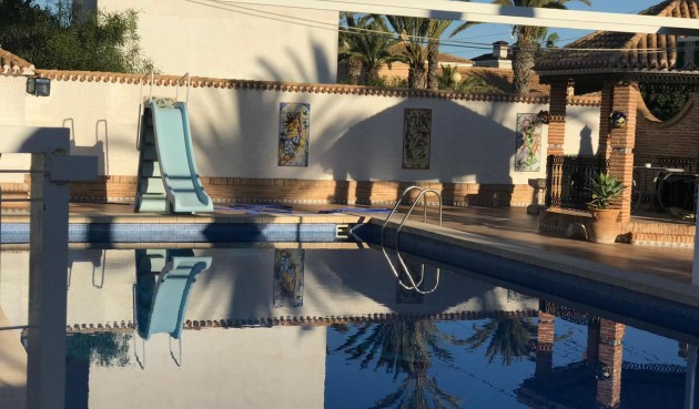 Resale - Villa -
Orihuela Costa - Costa Blanca