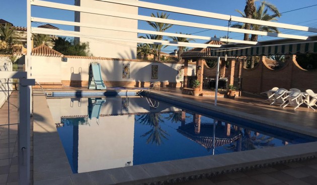 Resale - Villa -
Orihuela Costa - Costa Blanca