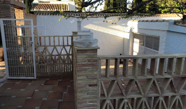 Resale - Villa -
Orihuela Costa - Costa Blanca