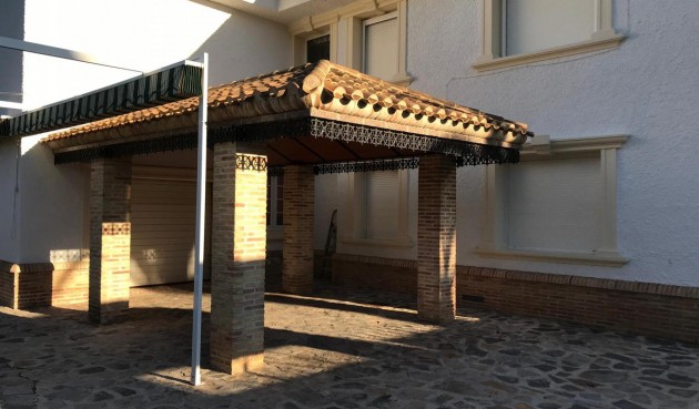 Resale - Villa -
Orihuela Costa - Costa Blanca