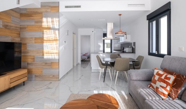 Återförsäljning - Villa -
Torrevieja - Costa Blanca