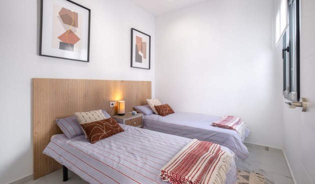 Återförsäljning - Villa -
Torrevieja - Costa Blanca