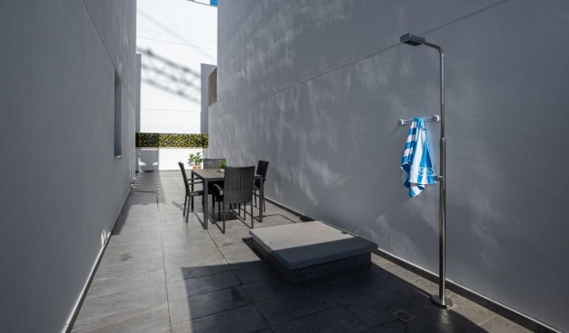 Återförsäljning - Villa -
Torrevieja - Costa Blanca