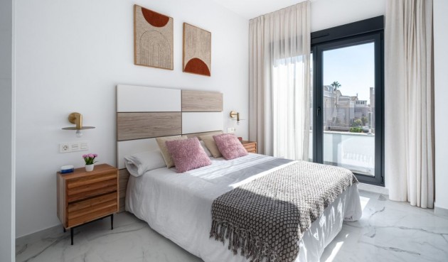 Återförsäljning - Villa -
Torrevieja - Costa Blanca