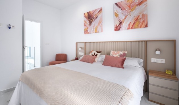 Återförsäljning - Villa -
Torrevieja - Costa Blanca