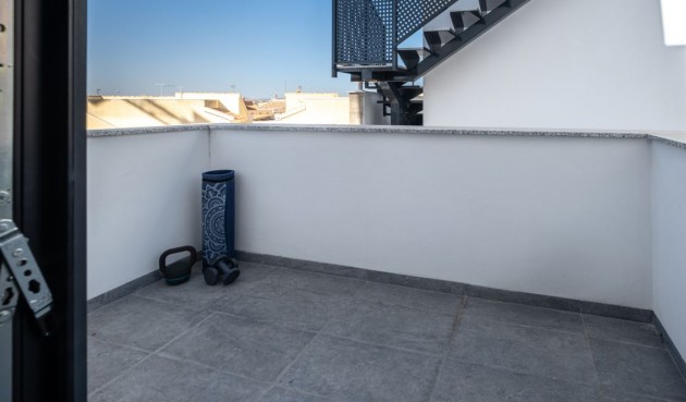 Återförsäljning - Villa -
Torrevieja - Costa Blanca