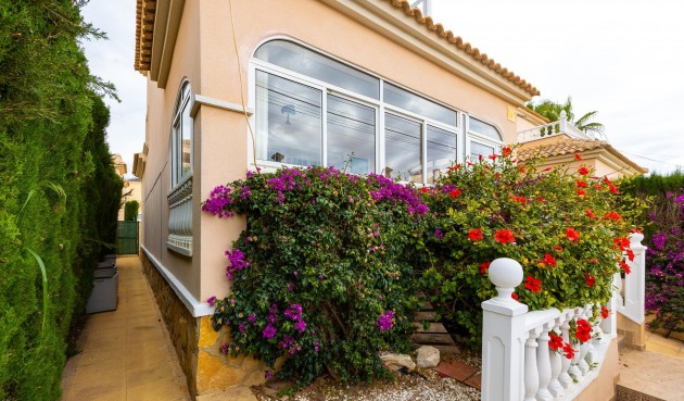 Resale - Villa -
Orihuela Costa - Villamartín-las Filipinas