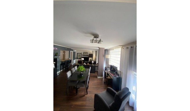 Brukt - Villa -
Torrevieja - Centro - Muelle Pesquero