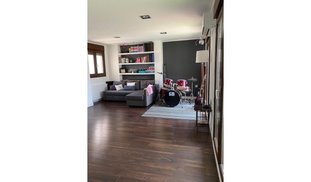 Brukt - Villa -
Torrevieja - Centro - Muelle Pesquero