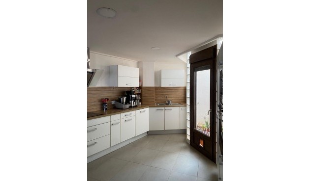 Brukt - Villa -
Torrevieja - Centro - Muelle Pesquero