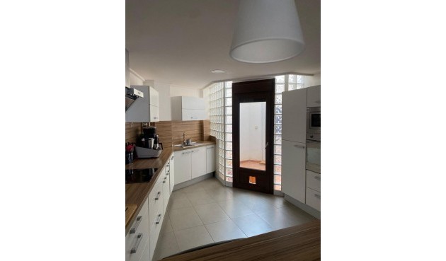 Brukt - Villa -
Torrevieja - Centro - Muelle Pesquero