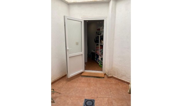 Brukt - Villa -
Torrevieja - Centro - Muelle Pesquero