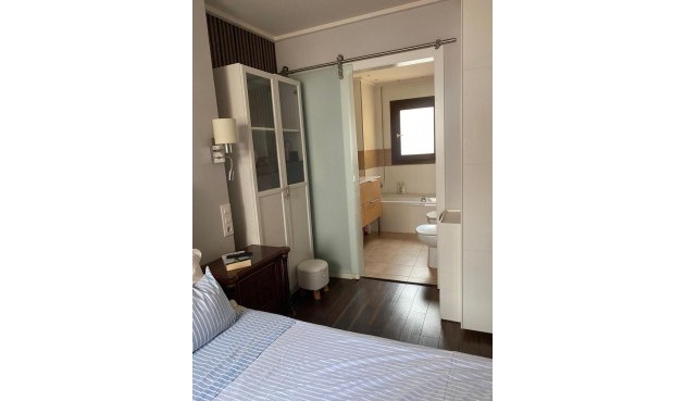 Brukt - Villa -
Torrevieja - Centro - Muelle Pesquero