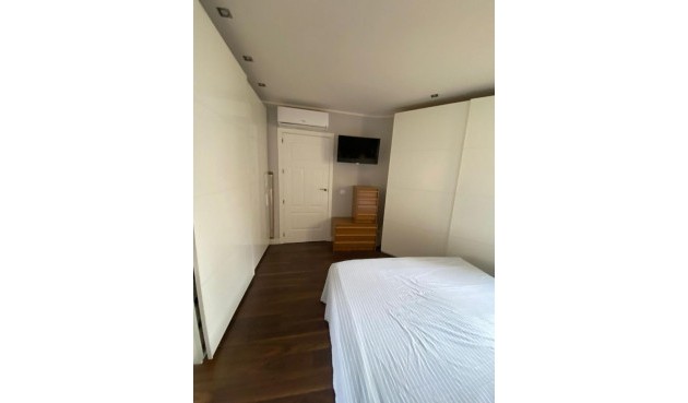 Brukt - Villa -
Torrevieja - Centro - Muelle Pesquero