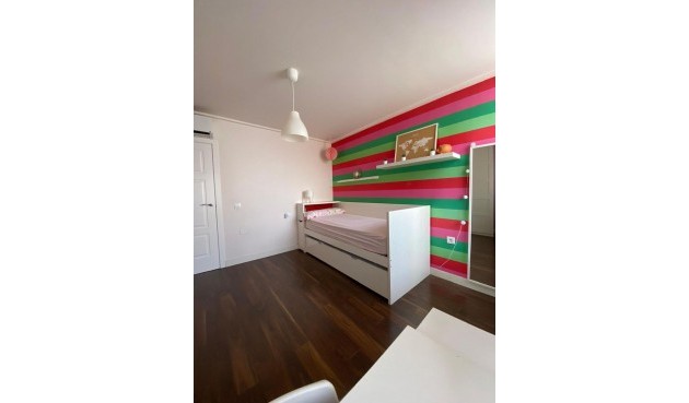 Brukt - Villa -
Torrevieja - Centro - Muelle Pesquero