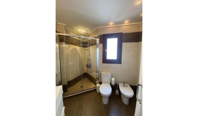 Brukt - Villa -
Torrevieja - Centro - Muelle Pesquero