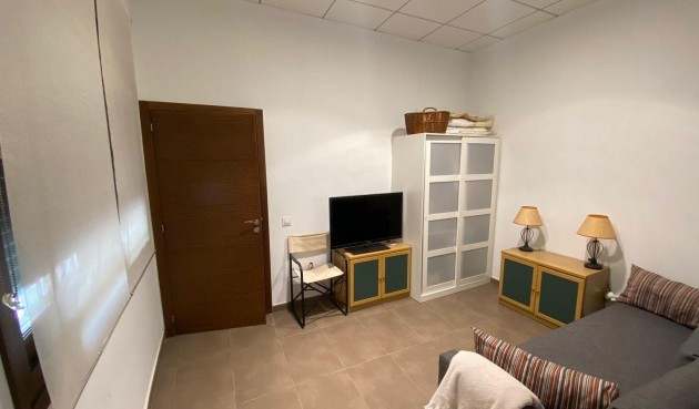 Brukt - Villa -
Torrevieja - Centro - Muelle Pesquero