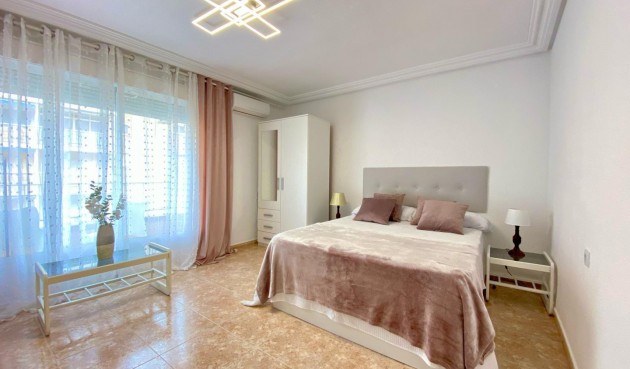 Återförsäljning - Apartment -
Torrevieja - Costa Blanca