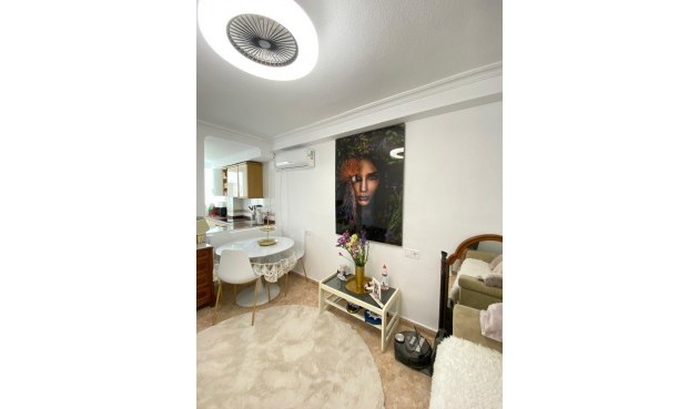 Återförsäljning - Apartment -
Torrevieja - Costa Blanca