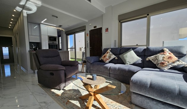 Brukt - Villa -
Villamartin - Costa Blanca