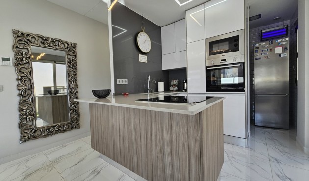 Brukt - Villa -
Villamartin - Costa Blanca