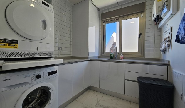 Brukt - Villa -
Villamartin - Costa Blanca